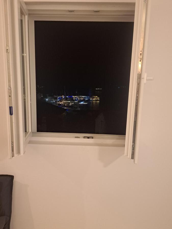 Sea View *